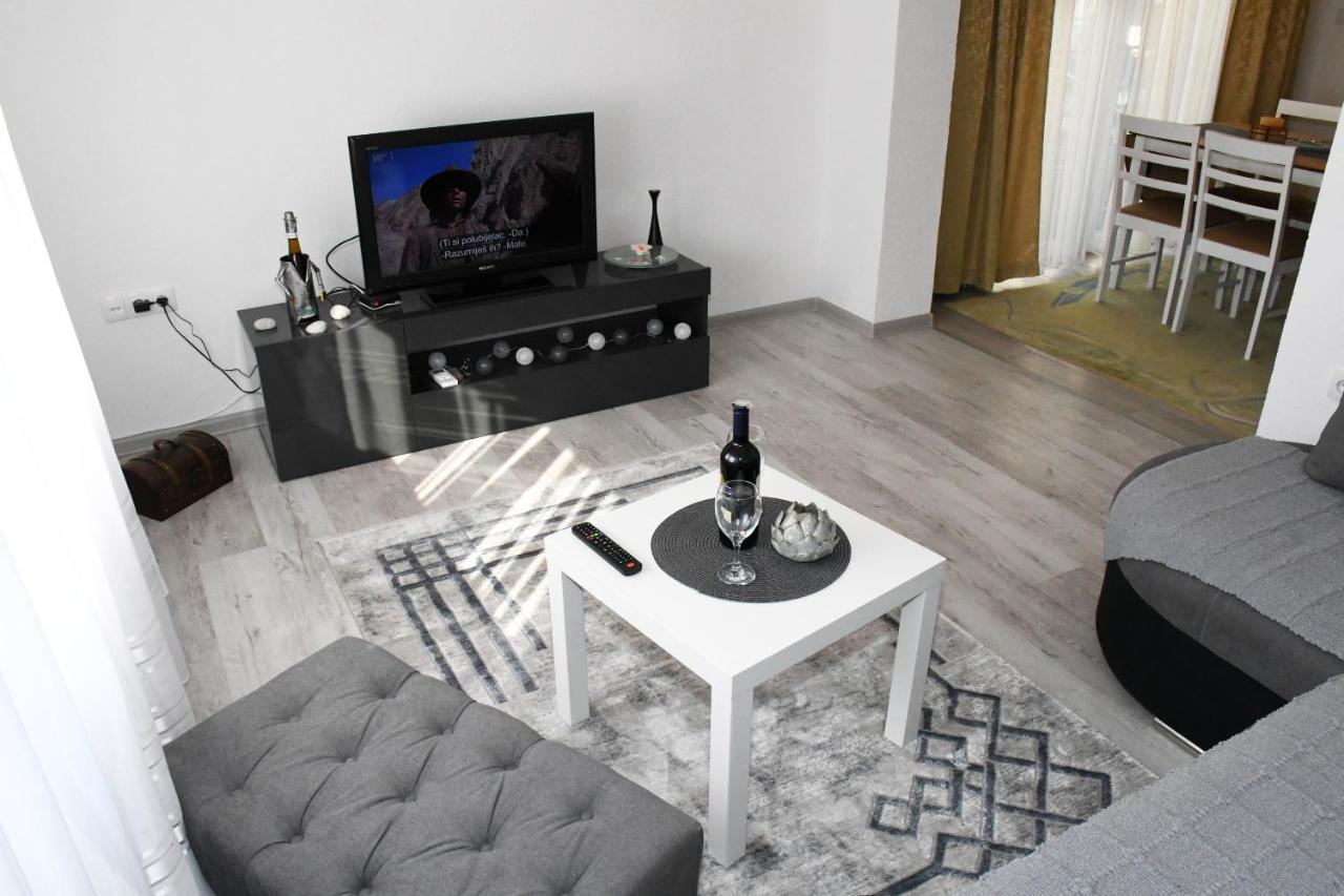 Apartment Sarajlic プリイェドル エクステリア 写真